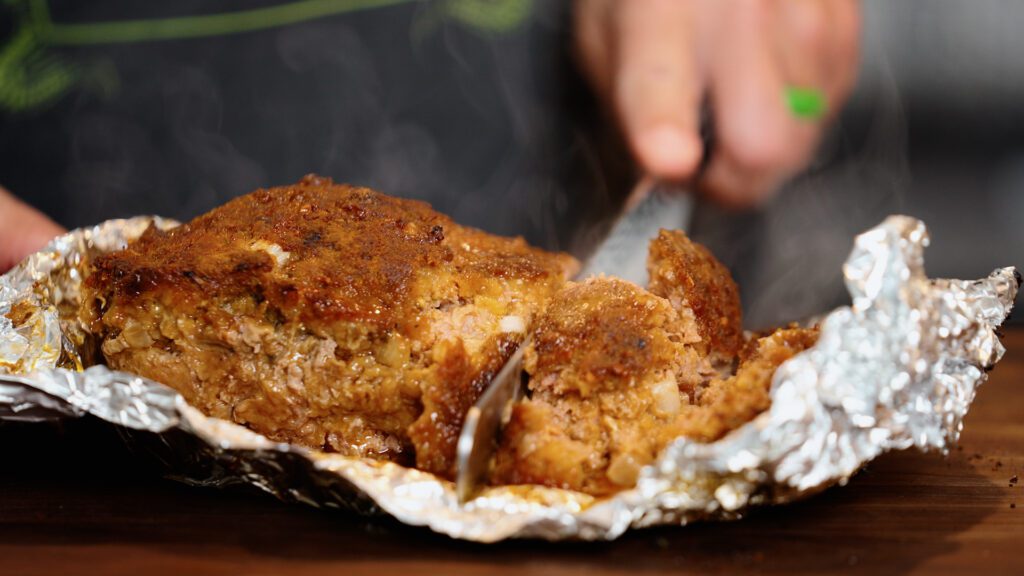 MAIN_OnAllFours.00_16_03_22.Still004